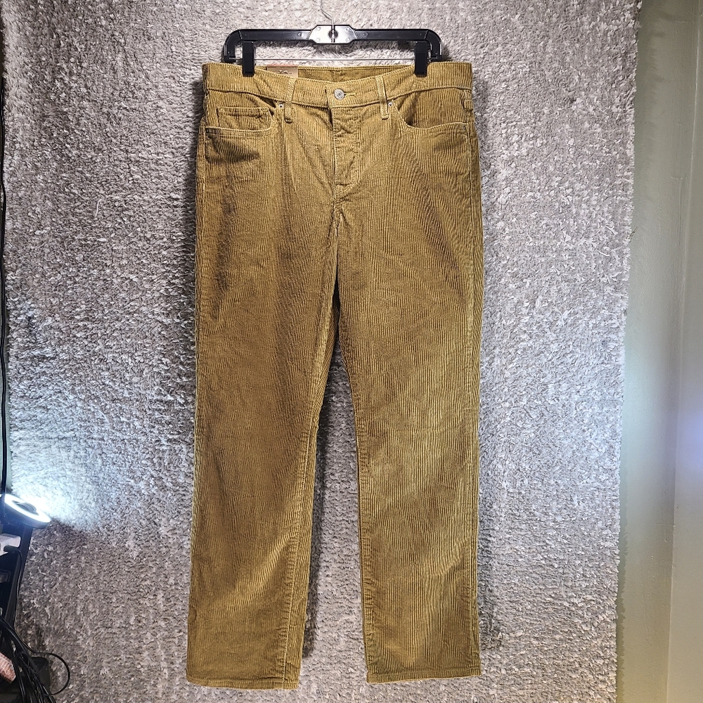 Levi's Women's 314 Shaping Straight Brown Corduroy Jeans 32x30 Pants Stretch NWT